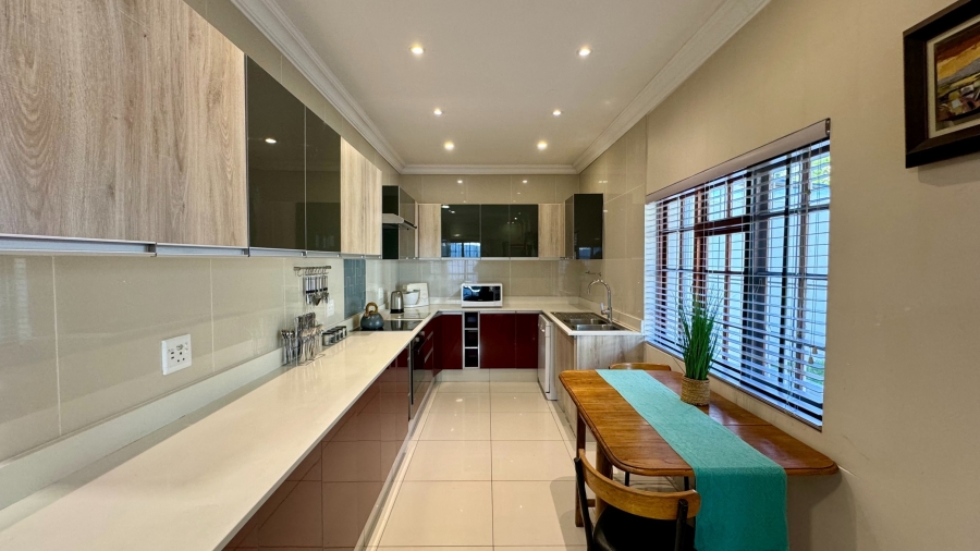 To Let 2 Bedroom Property for Rent in Raithby Western Cape